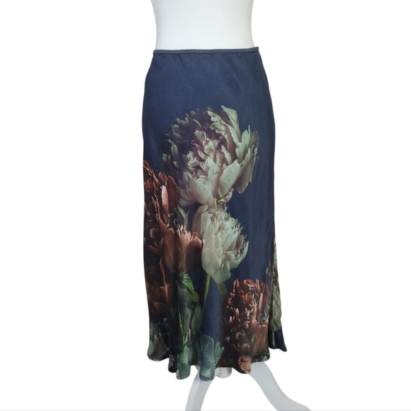 Blank London Dresses & Skirts - Anthropologie Blank London Navy Blue Jaslina Floral Satin Pull On Skirt Small